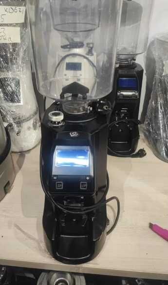 Профессиональная кофемолка с прямым помолом