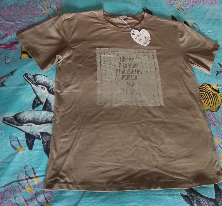 Продам футболки р.48