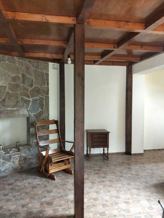 Casa spațioasă cu 5 camere in Arad,zona Gradiste ideala pt o familie.Casa e din cărămidă și are 421 mp..Fara agenții/Intermediari.
