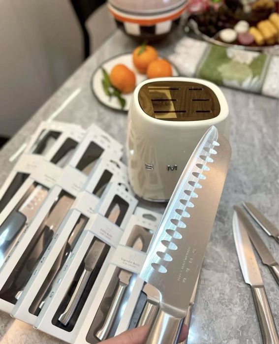 Набор ножей SMEG с подставкой