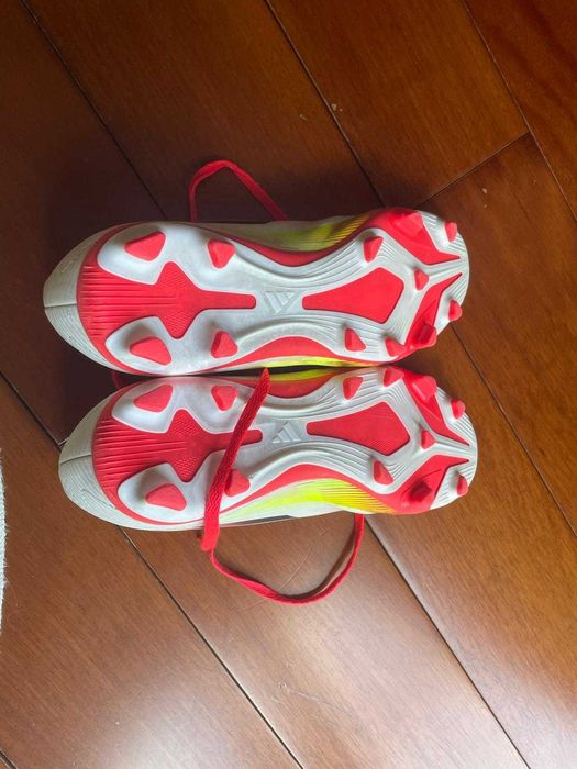 Vand ghete de fotbal Adidas F50, marimea 37 1/3