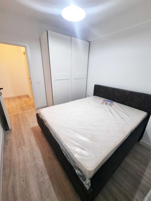 Vand apartament 2 camere in cartierul Visoianu, in acelasi bloc cu supermaket-ul TLT