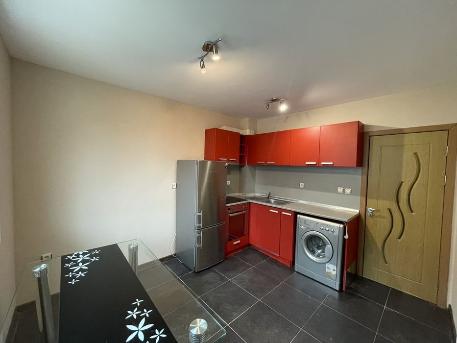 Двустаен апартамент с морска панорама в Бриз