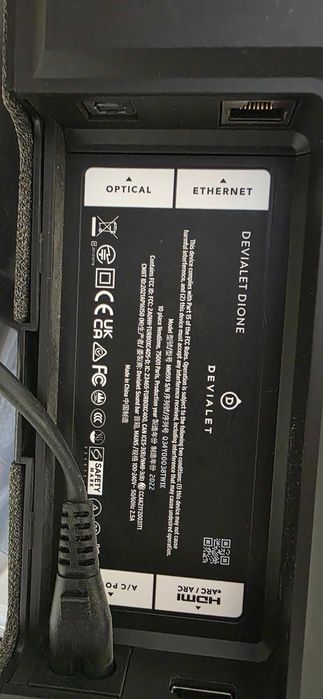 Vand soundbar Devialet Dione Black