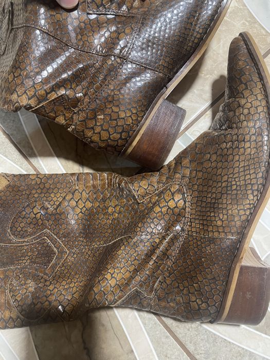 Cizme din piele de crocodil maro!