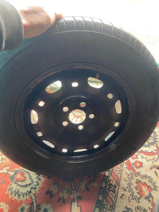 Продам бу шины комплект