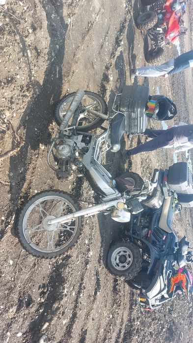 Vând scuter / moped tip cross