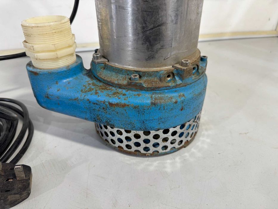 Помпа потопяема метална  - Clarke 600W / 10m