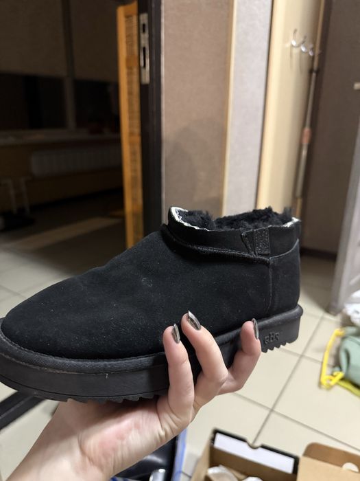 Продаю обувь по 2000 тенге