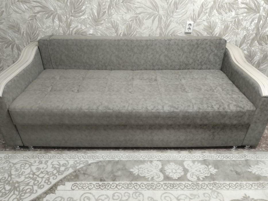 Продам диван в хорошем состоянии