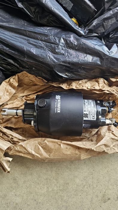 Guvernare directie  hidraulica barca motor pana la 300 cp  Ultraflex U-flex