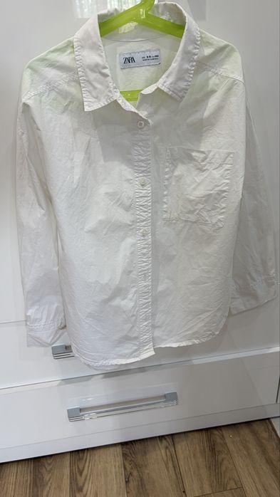 Продам рубашку школьную zara