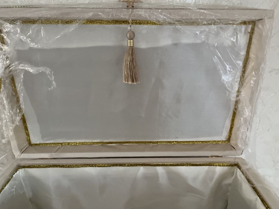 НОВАЯ!Сундук для приданного!