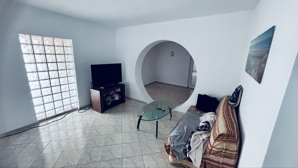 Casa pe nivel superba