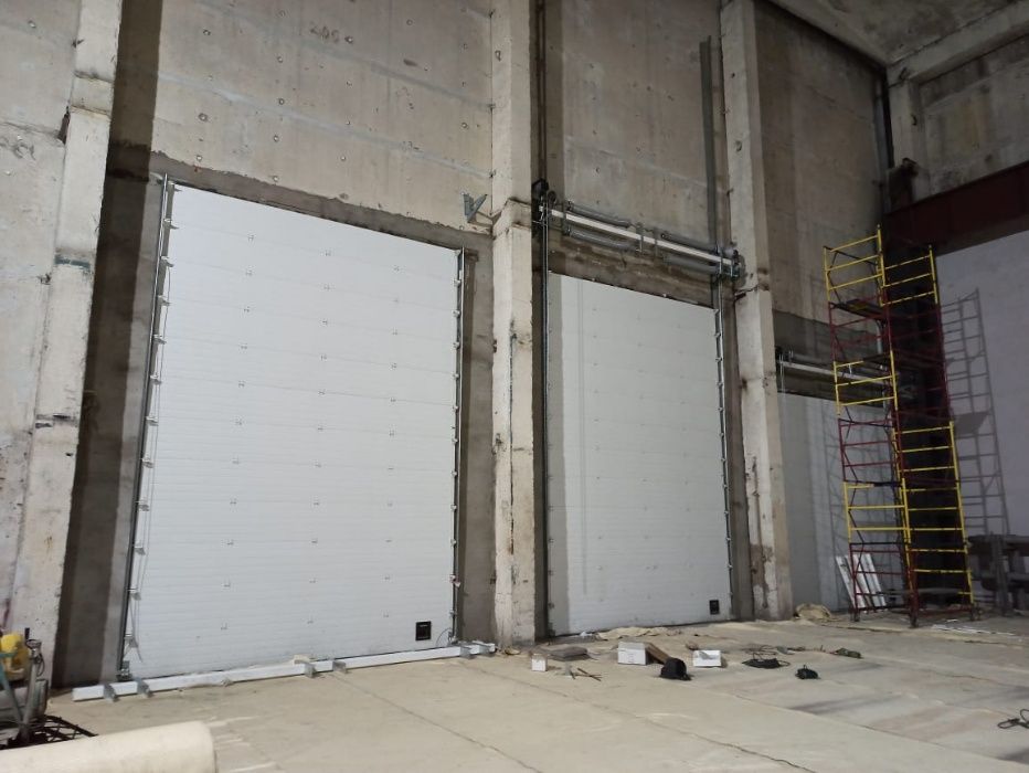 Ворота секционные(промышленные)