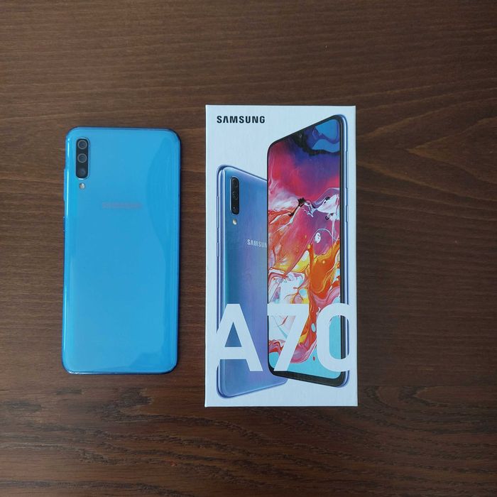 Смартфон Samsung Galaxy A70