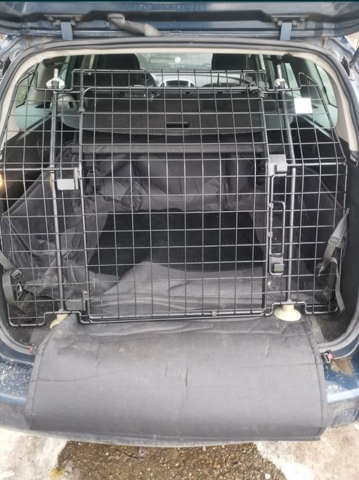 Paravan auto pentru animale