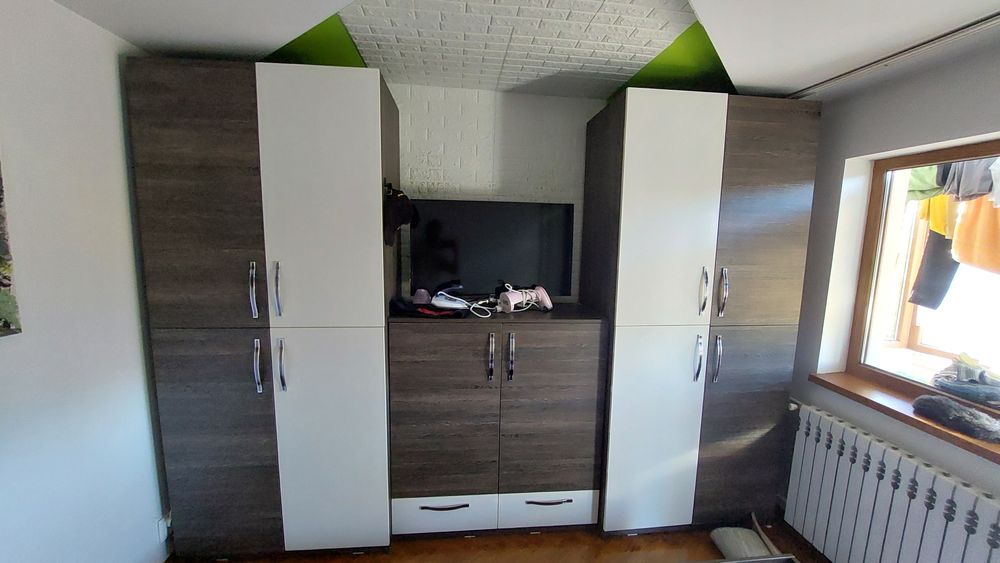 Mobila dormitor, dulapuri, comoda tv, pat, somiera, noptiere.