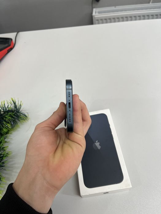 iPhone 13 128/77% без ремонта