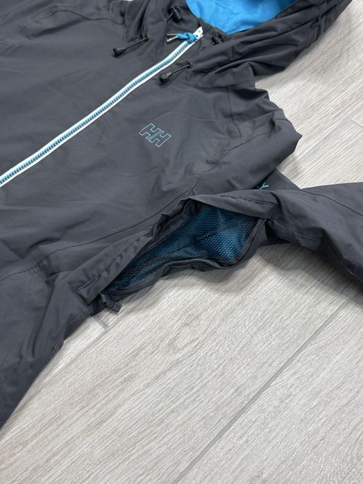 Дамско яке Helly Hansen – размер S, отлично състояние