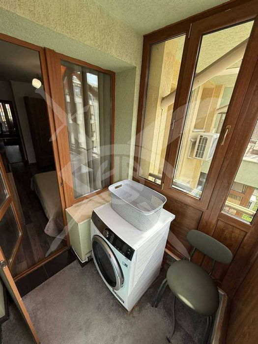 Дава се под наем Тристаен апартамент в София, Витоша - 100 кв.м за 1100 € - Снимка #11