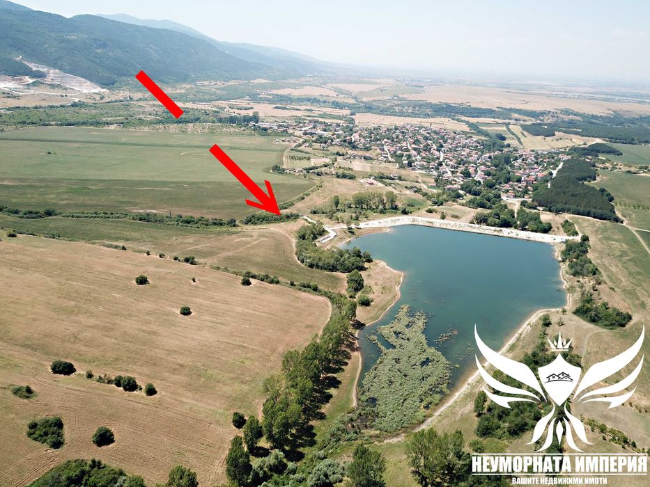 Продавам земя 2620кв. първа линия на язовир Мулдава