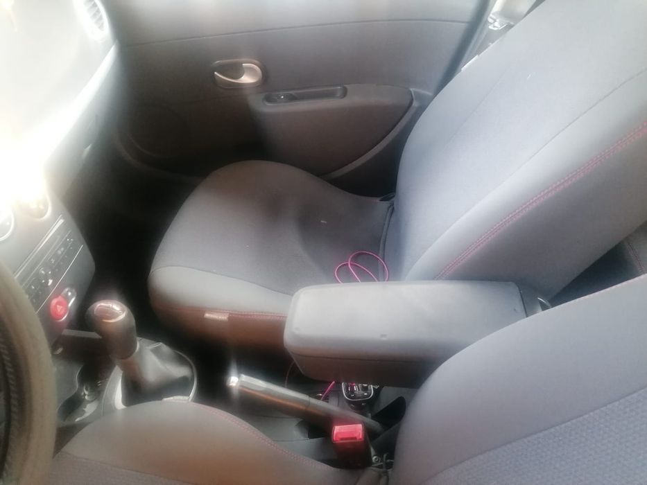 Renault clio  2011