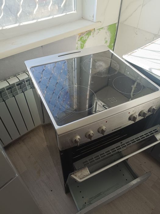 Продам электро плита  Hanza цена торг.