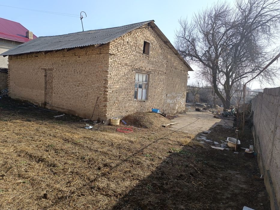 Продаю участок. Земля находится в центре, 9 микрорайон.