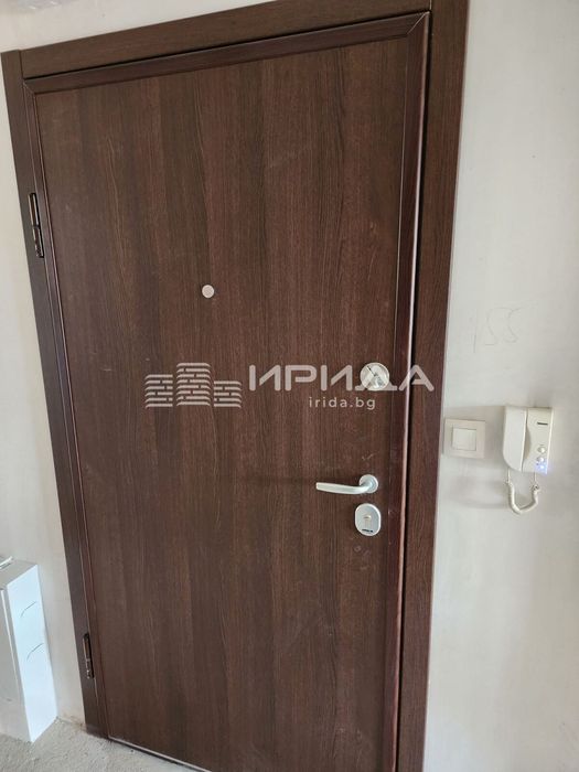 Голям двустаен апартамент до ул. Опълченска