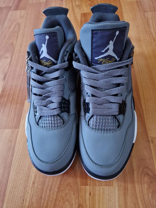 Adidași Jordan patru