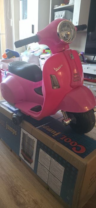 Детски електрически мотор Vespa