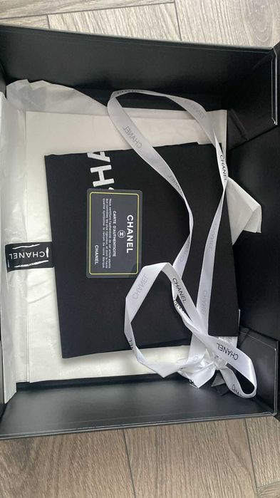 Geantă Chanel din Piele Neagră, Poseta Chanel din Piele Granulată