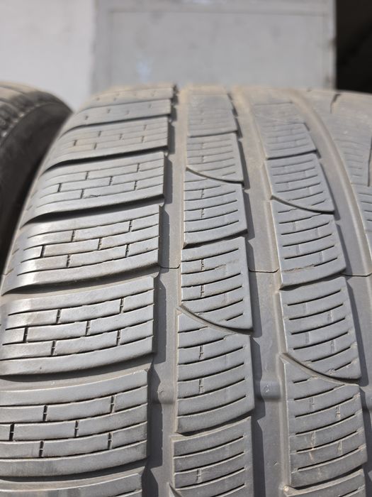 2 бр. зимни гуми 305/30/20 Pirelli MO 6 mm DOT 3617