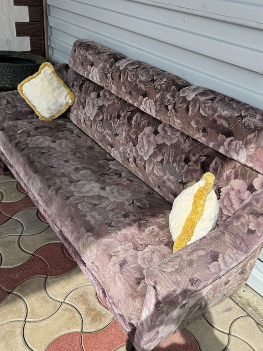 Продам диван с креслами срочно