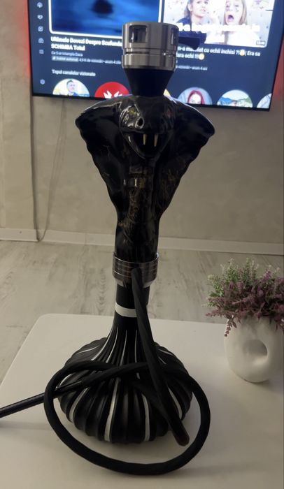 Vând narghilea COBRA!! Este nouă nefolosită arata impecabil !!