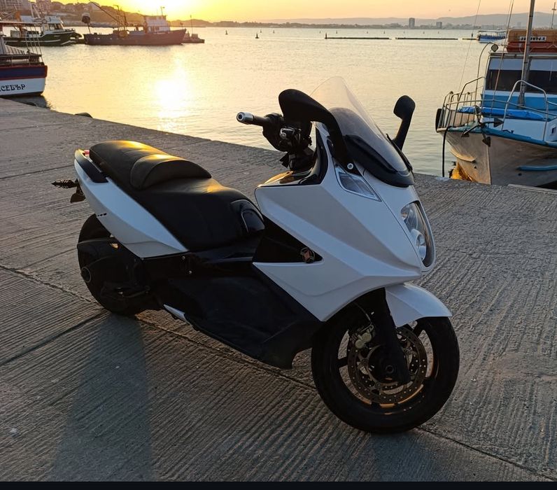 Gilera GP 800i скутер/автоматик мотор