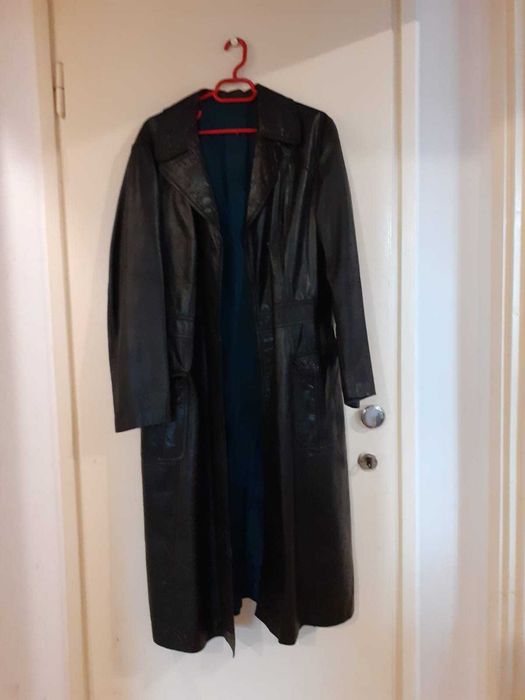 Haina de dama, din piele noua, de vanzare!