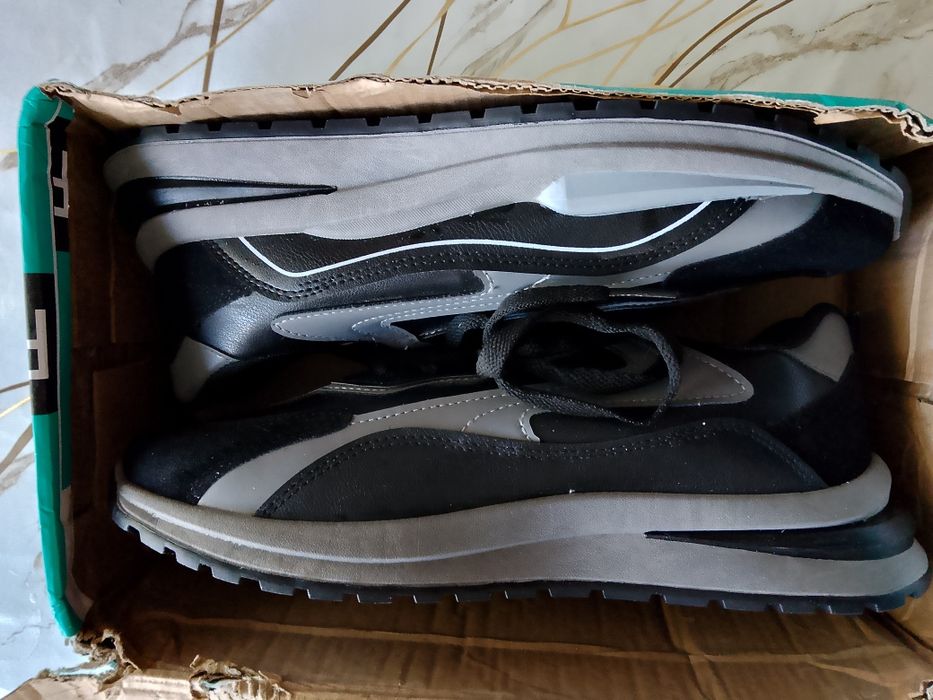 Кроссовки обувь мужкое