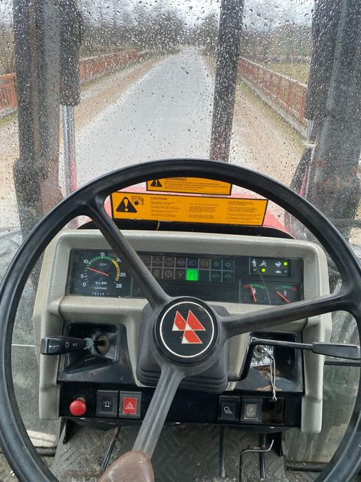 Massey Ferguson 3065 cu Încărcător Profesional