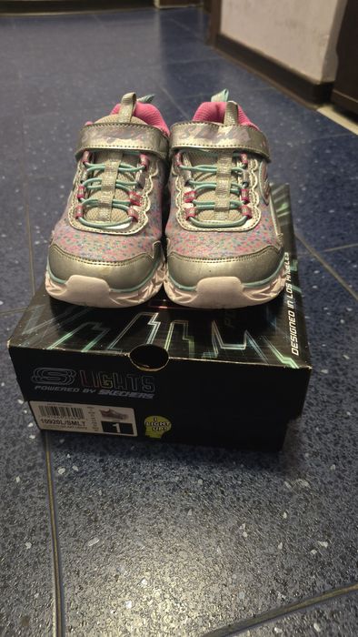 Маратонки Skechers lights
