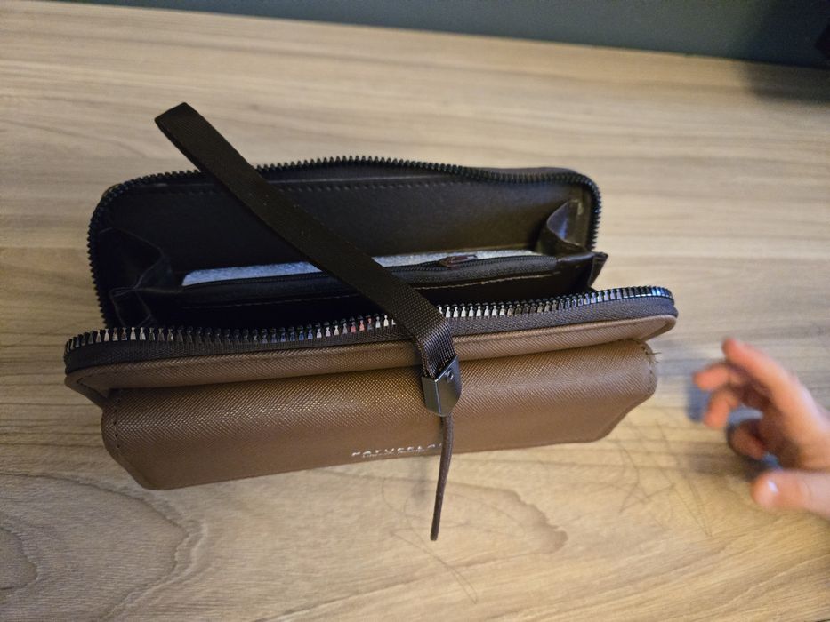 Portofel dama cu loc pt telefon