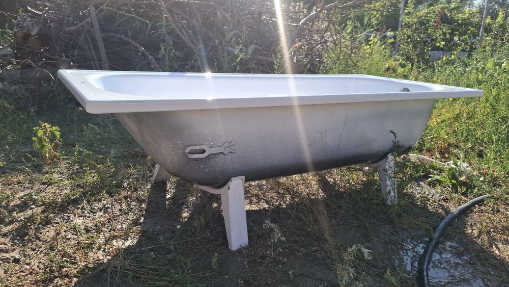Продам Ванну в хорошем состаяний