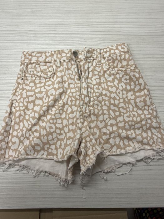 Pantaloni scurti Zara marimea 34/XS