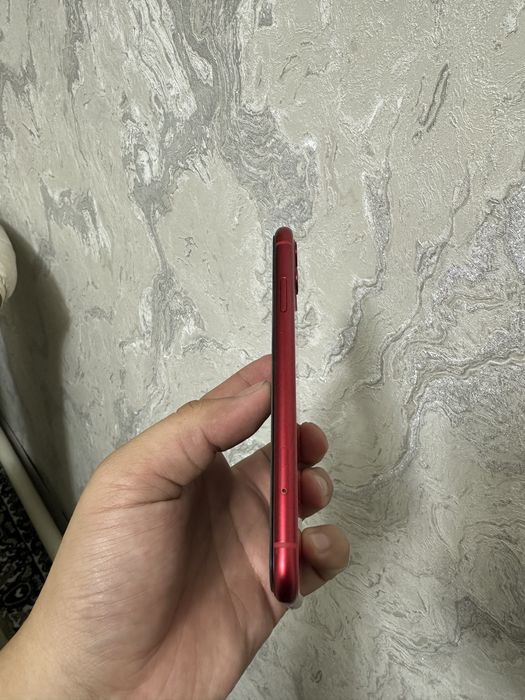 iPhone 11 Red sotiladi