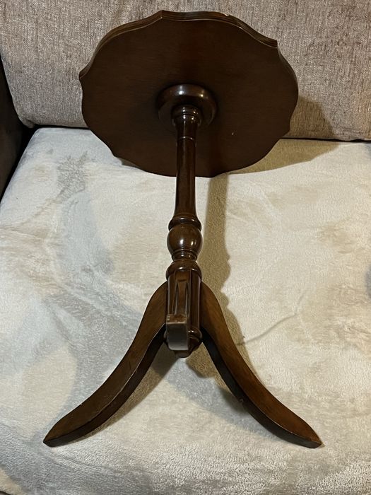 Махагонова маса Англия