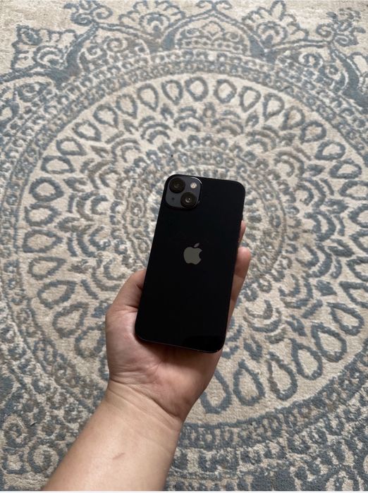 Продам iPhone 13