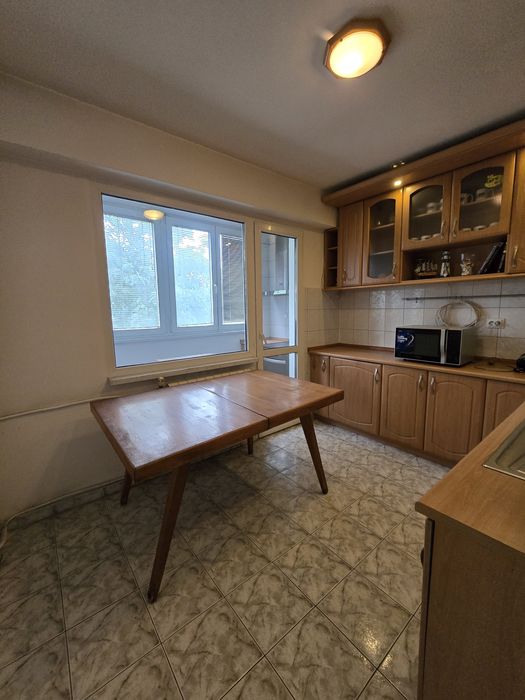 Продава 3-стаен кв. Изток, гр. Перник