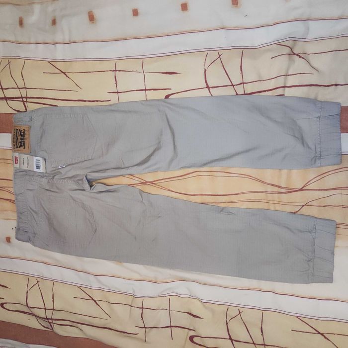 Levis jogger нови с етикети