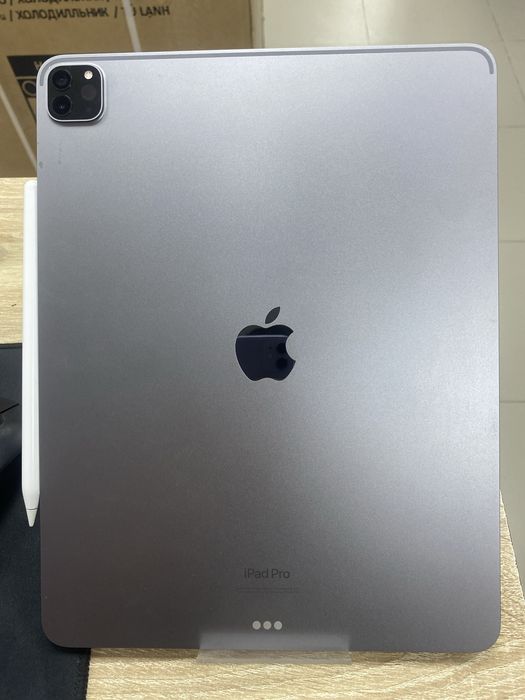 Ipad 12.9 6TH Gen M2 256(tm79)